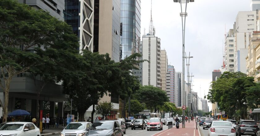Preços dos aluguéis sobem 0,81% em março, diz FGV