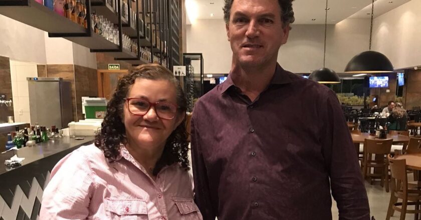O Deputado Iolando participa de Reunião com as lideranças da União de Femininas da Assembleia de Deus de Brasília (UFADEB), em Planaltina (DF)! Confira