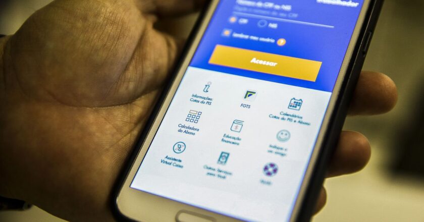 Trabalhadores nascidos em março podem sacar até R$ 1 mil no FGTS