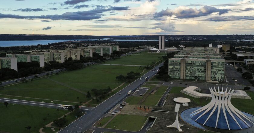 Instrução estabelece retorno de servidores a trabalho presencial