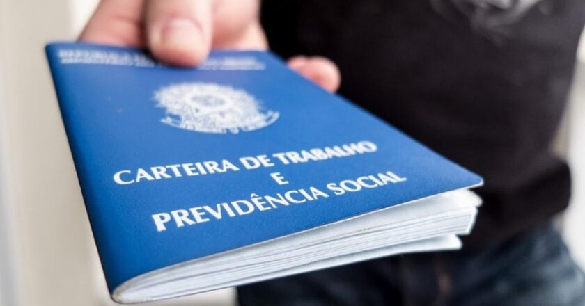 Muitas oportunidades para operadores de caixa entre 248 vagas de emprego