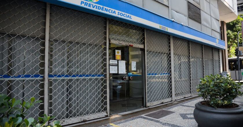 Servidores do INSS retornam hoje ao trabalho presencial