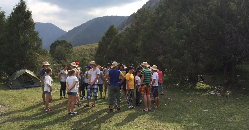 Jovens na Ásia Central chegam a Jesus através de acampamentos secretos de verão
