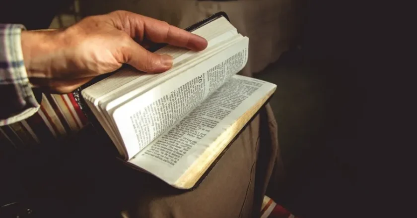 Tribunal aponta como “inconstitucional” leitura da Bíblia na Câmara Municipal de Araucária