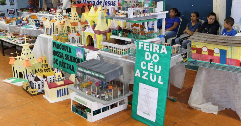 SECRETARIA DE EDUCAÇÃO PROMOVE EXPOSIÇÃO “VIAJANDO NO MUNDO DA LEITURA”