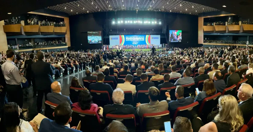 Encontro de prefeitos promove integração de municípios de fronteiras