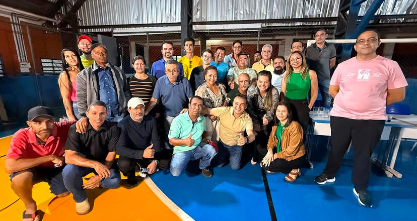 Prefeito Lulinha, de Cidade Ocidental, participa de encontro no Jardim ABC e recebe reivindicações da comunidade