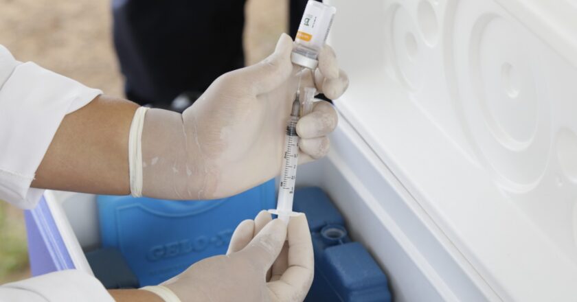 SECRETARIA DE SAÚDE REALIZA DIA D DA VACINAÇÃO CONTRA A INFLUENZA NESTE SÁBADO, 10 DE MAIO