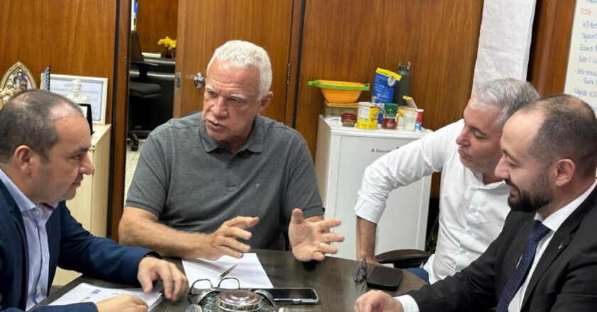 Secretário Cristian Viana articula redução de taxa para ônibus na Rodoviária do Plano Piloto