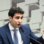 Política de juros de Galípolo desagrada o PT, mas partido evita acusá-lo de sabotagem