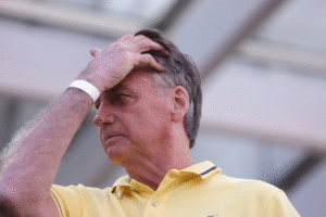 Defesa de Bolsonaro nega fuga e afirma que rascunho de asilo à Argentina não passa de especulação
