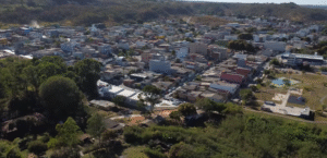 Após décadas de espera, governo Ibaneis Rocha entrega rodoviária e restaurante comunitário que transformam o Varjão