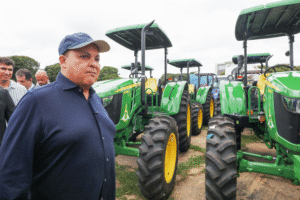 Ibaneis Rocha fortalece produção rural com novos equipamentos para agricultores do DF