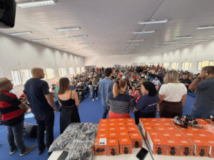 Prefeitura de Valparaíso fortalece inclusão com entrega de 350 kits sensoriais