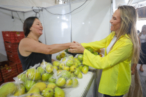 Na Feira da Goiaba, Celina Leão reforça apoio e abre caminhos para produtores rurais