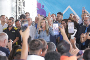 Celina Leão amplia presença do GDF na 26 de Setembro com emprego, apoio às mulheres e qualificação