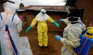 Cristãos atuam na linha de frente contra novo surto de ebola em meio à violência no Congo
