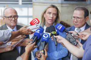 Após reunião com Banco Central, Celina Leão garante solução técnica e tranquiliza clientes do BRB