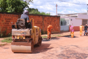 Prefeitura amplia obras de recuperação asfáltica e transforma ruas em Águas Lindas