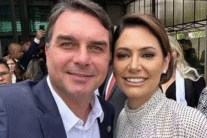 Michelle Bolsonaro aceita desculpas de Flávio e sela reconciliação com apoio de Celina Leão