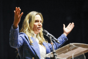 Celina Leão oficializa candidatura em convenção que promete reunir a maior força política do Distrito Federal