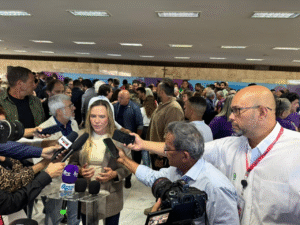 Celina Leão oficializa criação de Ponte Alta e 26 de Setembro e amplia mapa administrativo do Distrito Federal