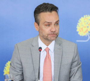 Procuradoria Eleitoral muda posição e dá parecer favorável à candidatura de Gustavo Rocha, vice de Celina