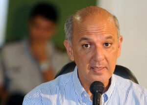 Às vésperas de julgamento, candidatura de Arruda chega ao TRE-DF sob risco de impugnação
