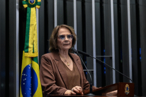 Damares pede renúncia de Alexandre de Moraes e anuncia pedido de impeachment no Senado