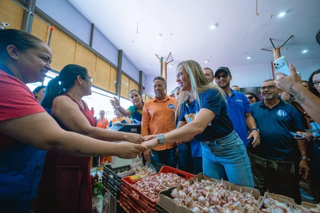 Celina Leão propõe Refis e modernização das feiras durante visita a Sobradinho