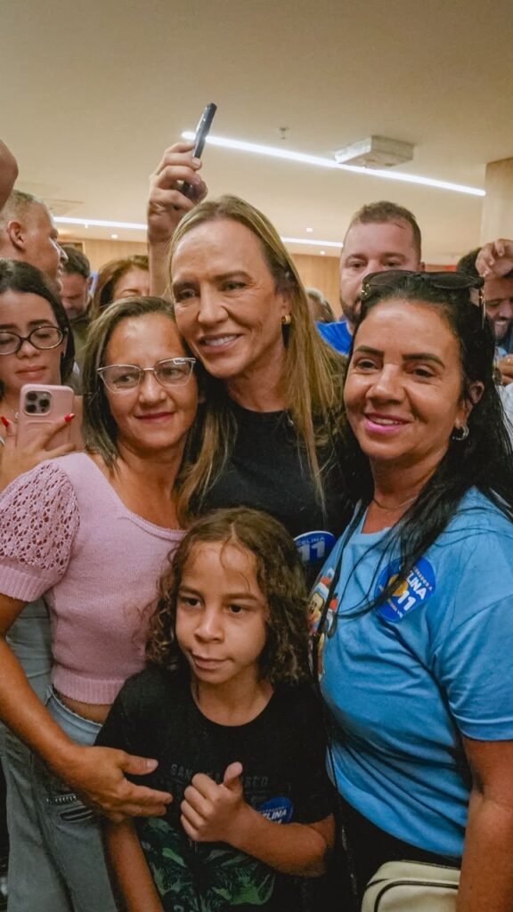 Celina promete ampliar ensino integral em encontro com a comunidade piauiense de Ceilândia