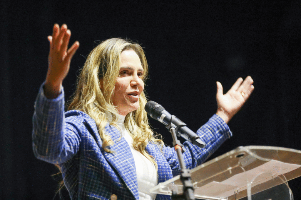 A três dias das urnas, Celina alcança 53% dos votos válidos e pesquisa aponta possibilidade de vitória no primeiro turno