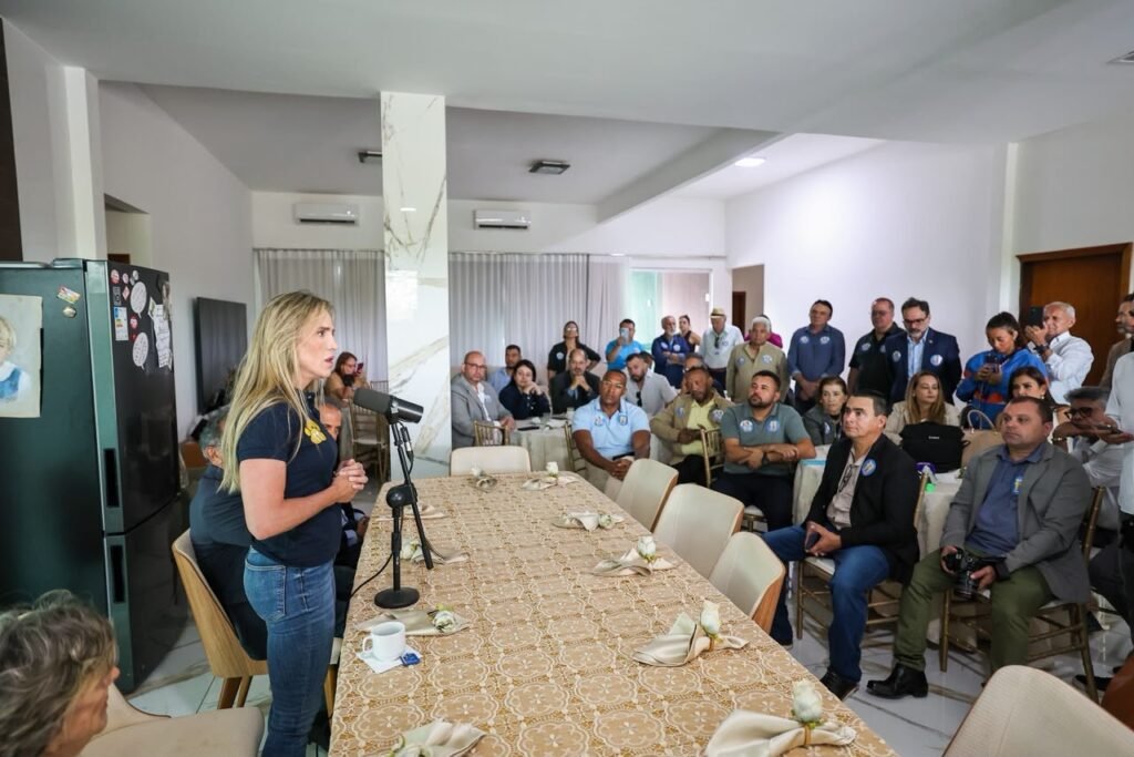Em encontro com jornalistas da ABBP, Celina Leão defende imprensa independente e combate à desinformação