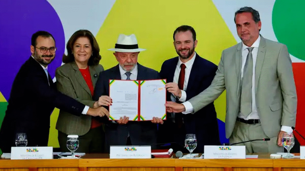 Promessa de Lula de R$ 5 mil para MEIs não será para todos; milhões ficarão de fora do benefício